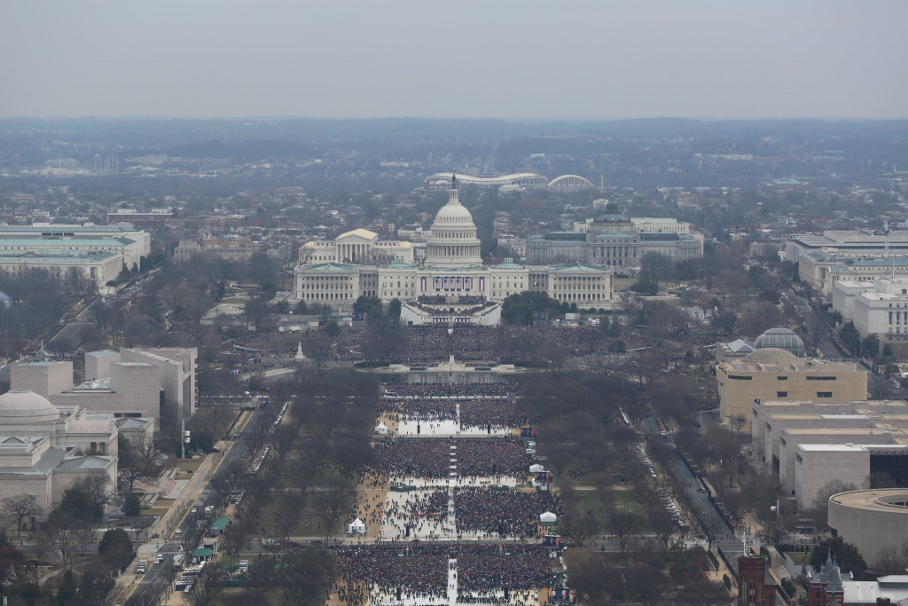 Geburtsstunde der „alternativen Fakten“: der Streit, ob dies im Jahr 2017 die meistbesuchte Inauguration ALLER ZEITEN war (Quelle: Wikimedia, gemeinfrei, National Parks Service).