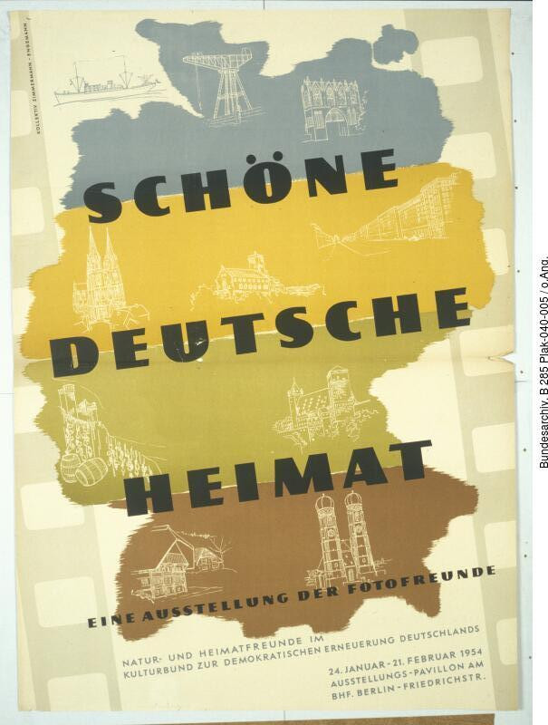 Plakat für die offenbar gesamtdeutsch konzipierte Ausstellung „Schöne deutsche Heimat“ der Fotofreunde im „Natur- und Heimatfreunde im Kulturbund“, Berlin 1954. Quelle: Bundesarchiv, B 285 Plak-040–005, Grafik: Kollektiv Zimmermann; Engemann